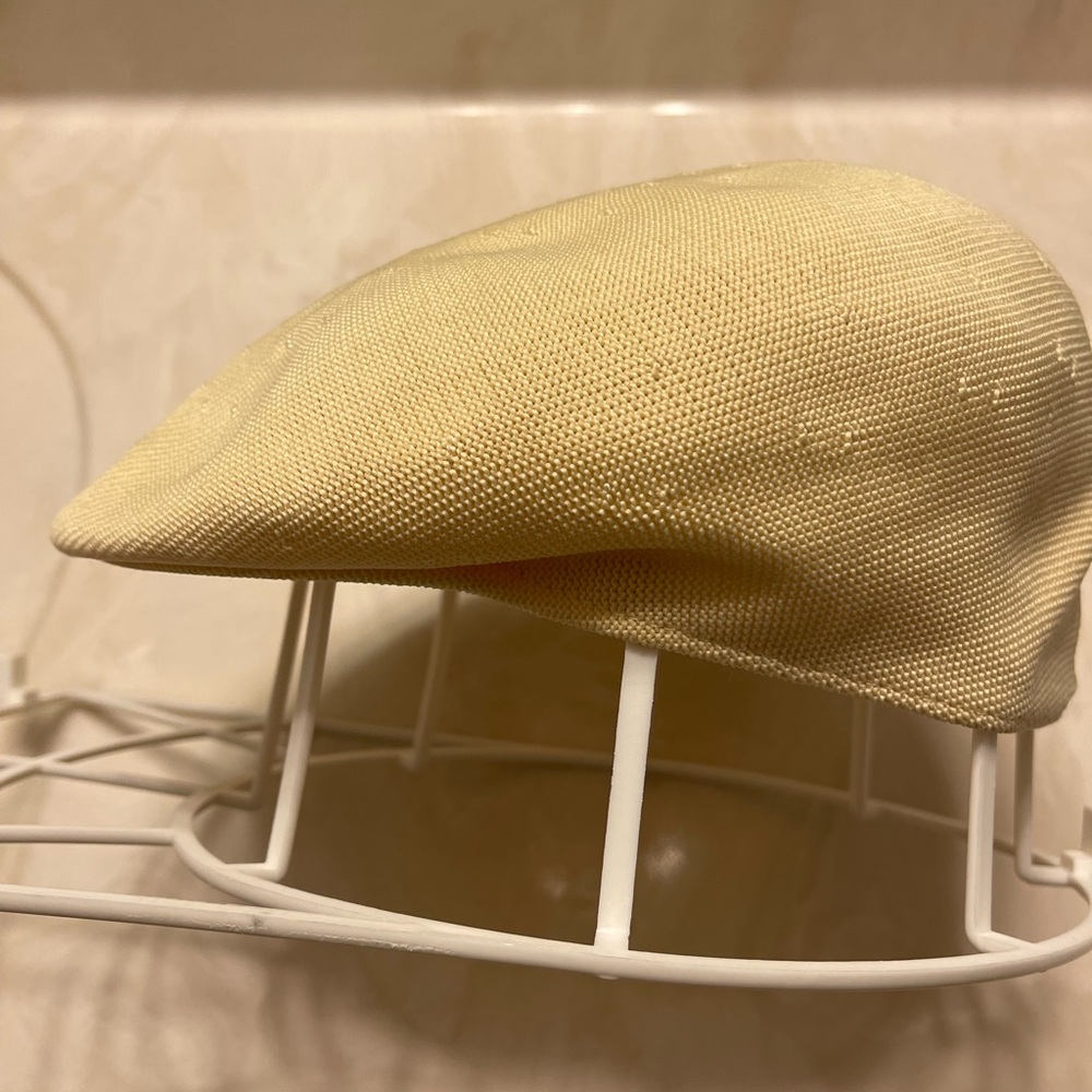 Kangol Flat Hat size Size Large Excellent conditions 
100% Authentic